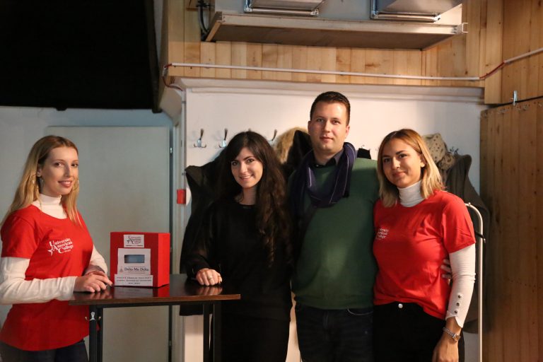 Хуманитарна Stand-Up комедија “Крстана од Америка”