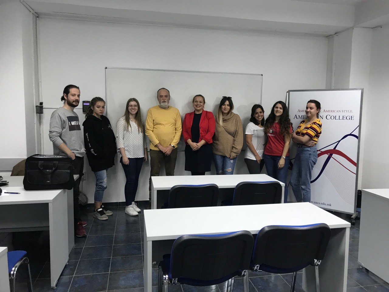 Guest lecturer Dr. Milcho Demerdziev at the Cognitive Psychology course